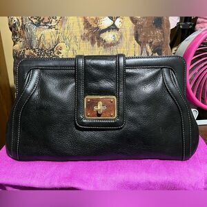 TOMMY HILFIGER LEATHER CLUTCH